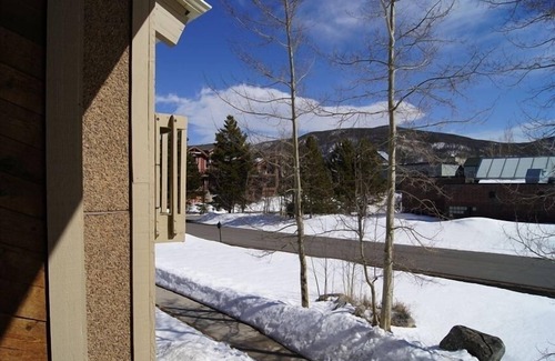 Frisco Condo | Prime Location! 2BR Loft, Sleeps 8 & Pet Friendly