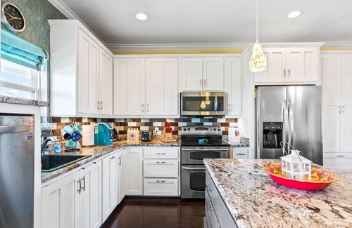 San Luis Beach House | Perfect Getaway: Relaxing Beach Retreat on Texas Gulf Coast