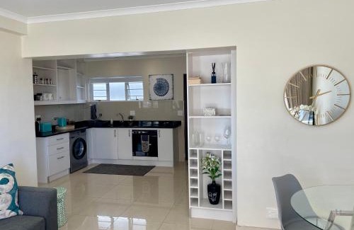 Mouille Point Apartment | Ideal Stay at #19, Mouille Point – Guest Rated 9.8