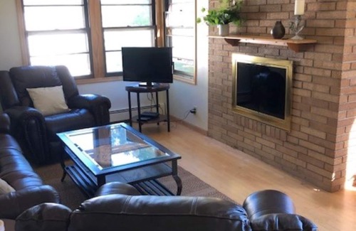 Grand Rapids House | Prime Location with Ocean Views & Family-Friendly Amenities