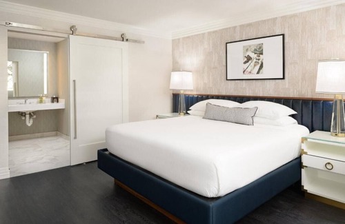 Tri-West Hotel | Comfort Meets Value: Outdoor Pool and Pet-Friendly Stay!