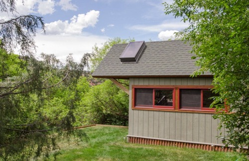 Carbondale Cottage | Tranquil Mountain Retreat with Spa & Hot Tub Near Town