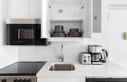 Nolita Apartment | Comfortable Nolita 1BR with Kitchen Near SoHo & Subway