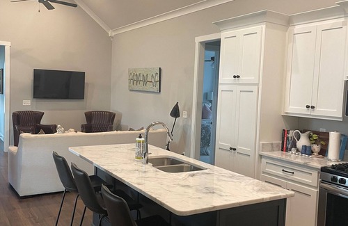 Oxford House | Premier Gameday House near Campus with Spa & Lake Views