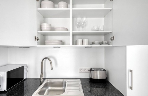 Tiergarten Apartment | Cozy 1BR in Schöneberg Near Gleisdreieck Park