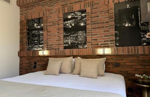 Riou - Petit Juas - Av de Grasse Hotel | Stylish Boutique Hotel with Ocean View & Tranquil Garden