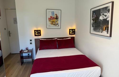 Riou - Petit Juas - Av de Grasse Hotel | Stylish Boutique Hotel with Ocean View & Tranquil Garden