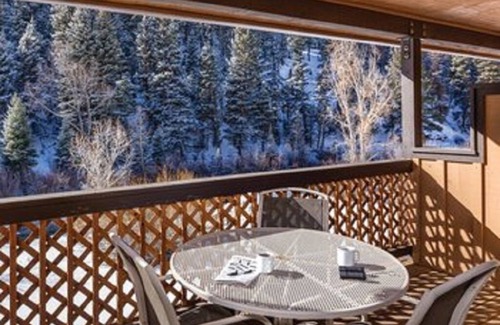 Red River Resort | Perfect Location for Outdoor Adventures and Relaxation