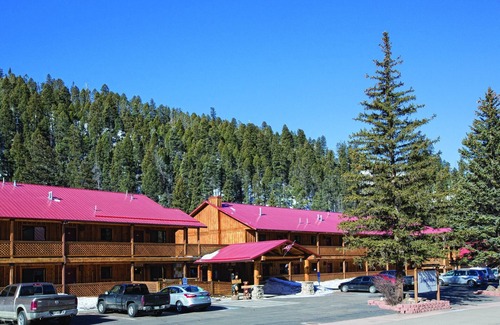 Red River Resort | Perfect Location for Outdoor Adventures and Relaxation