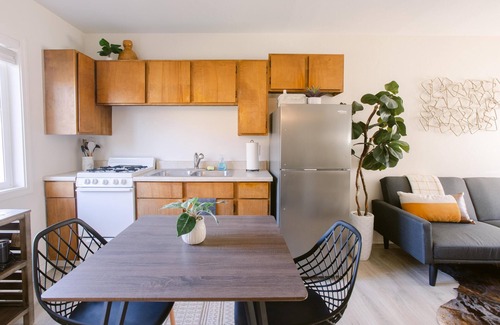Gold Hill Apartment | Cozy 1 Bedroom Apartment with Rogue River Views and Kitchen