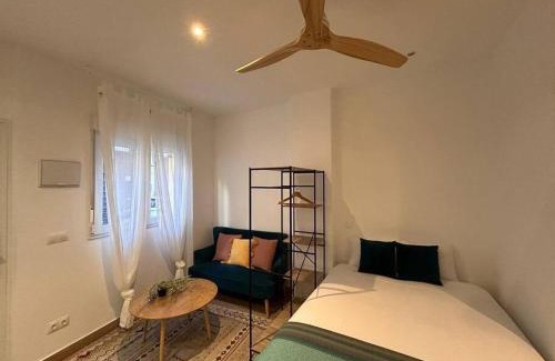 Cuatro Caminos Apartment | Comfortable Studio in Cuatro Caminos for Families