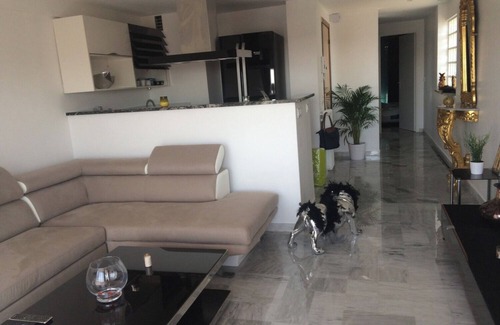 La Californie Apartment | Unforgettable Stays at Ideal Torque with Ocean Views