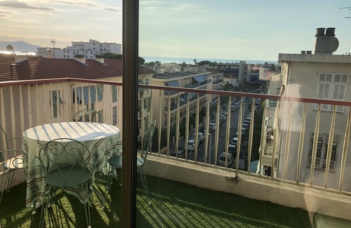 La Californie Apartment | Unforgettable Stays at Ideal Torque with Ocean Views