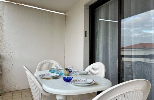 Royan Apartment | Ideally located apartment with balcony