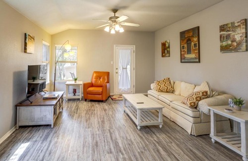 Park Ridge House | Prime Austin Retreat with Fenced-In Yard for Everyone