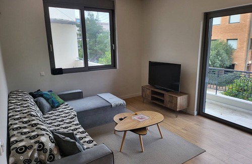 Palaio Psychiko Apartment | Ideally located close to hospitals and city center.