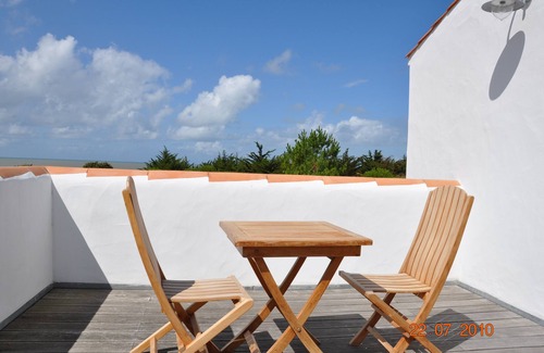 Barbatre House | Oceanfront House with Pool and Breathtaking Sea Views