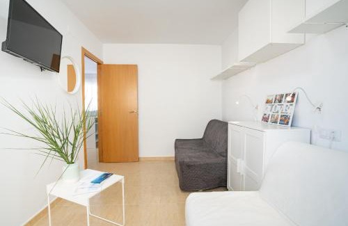 El Grau de Moncofa Apartment | Prime Holiday Apartment with Oceanfront Views & Pool