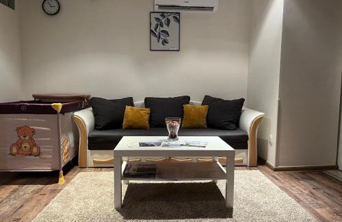 Tiszafured Apartment | Idill Üdülőház 2: Rated 9/10 with Unique Amenities
