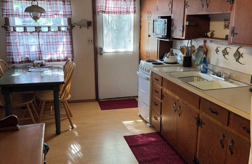 Bagley Cabin | Cozy Idle Hour Cabin at River of Lakes Resort, Sleeps 6