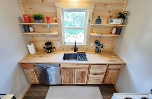Idlewild Cabin | Secluded Idle-in-the-Wild Cabin with Hot Tub & Spa