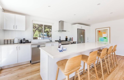 Yallingup House | Experience Idlehour: Oceanfront Escapes with Breakfast
