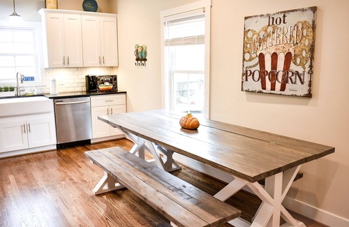 Richmond House | Idyllic Idlewood Hive: Family-Friendly in Richmond