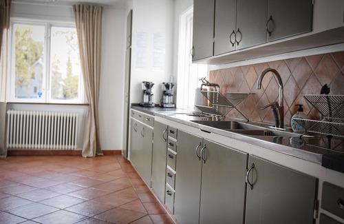 Flen Municipality Resort | Idrottsgården Lakeside Retreat: Guest Rated 10/10 for Comfort