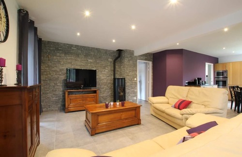 Souraide House | Family-Friendly Iduzki-alde BI in Scenic Souraide