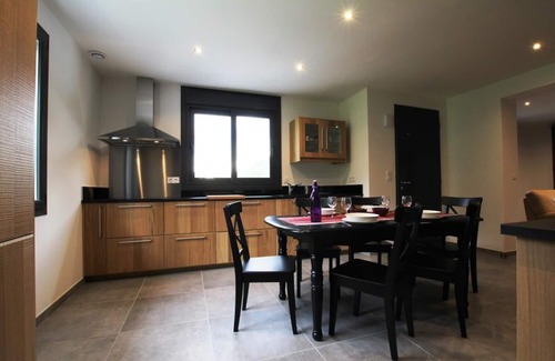 Souraide House | Family-Friendly Iduzki-alde BI in Scenic Souraide