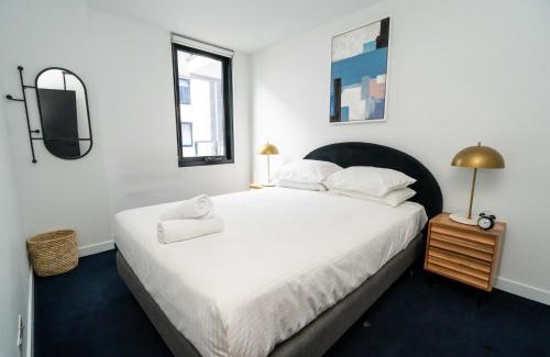 Brunswick East Apartment | Elegant 1-Bedroom Retreat near Prime Shopping Streets