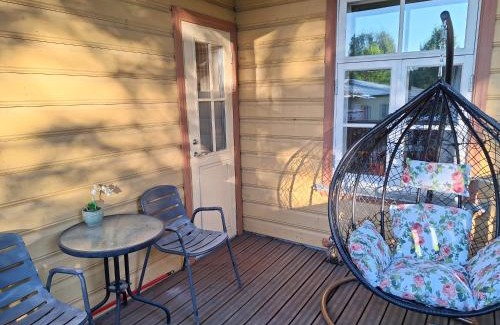 Tartu Apartment | Relaxing Supilinn Apartment with Balcony & Pet-Friendly Access