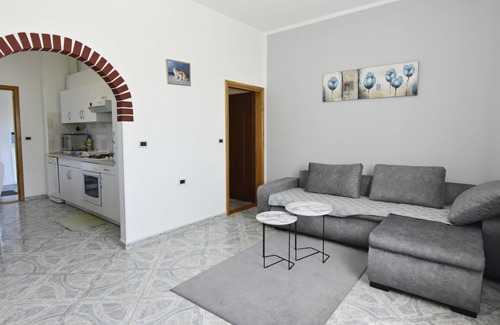 Valica Apartment | Serene Valizza-Umag Apartment with Ocean View & Spa