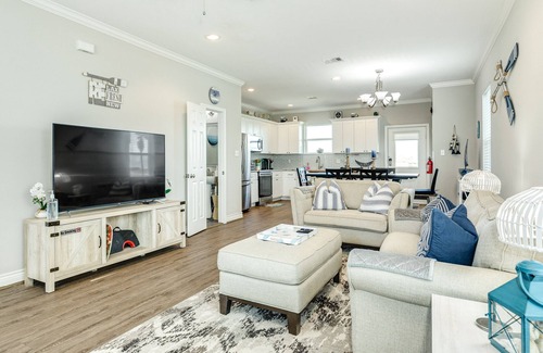 Galveston House | Beachfront Retreat with Balconies & Outdoor Shower Access