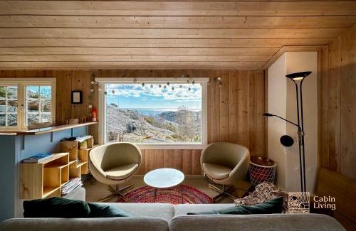 Lillesand House | Scenic Cabin in Lillesand with Ocean Views and Pet-Friendly