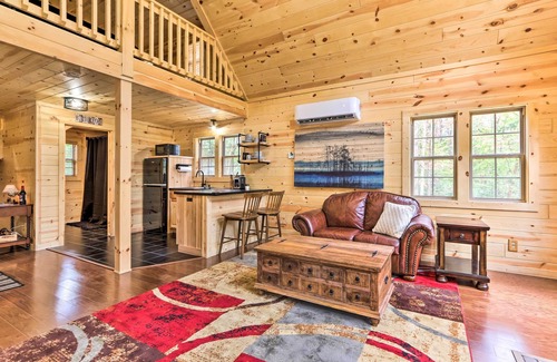 Rockbridge Cabin | Serene Escape: Idyllic Cabin with Hot Tub in Hocking Hills