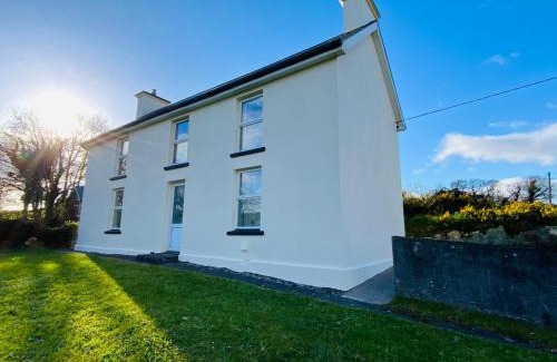 Skibbereen House | Family-Friendly Farmhouse Retreat in Beautiful West Cork