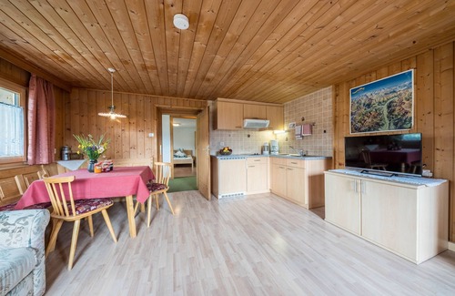 Moso in Passiria Apartment | Charming Hochwilde Jogglanderhof Apartment with Balcony