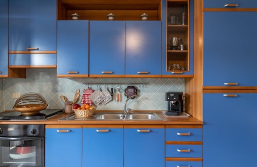Fetovaia Apartment | Beachside Apartment "Simona" with Terrace & Wi-Fi Access