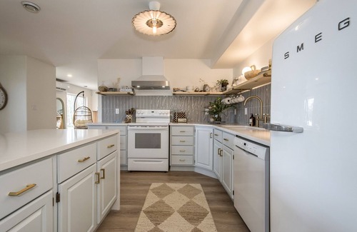 Halifax County Apartment | Serene Lakefront Getaway Near Halifax with Kitchen Access