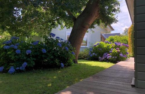 Haren Apartment | Pet-Friendly Idyllic Lakehouse with Fenced Garden Retreat