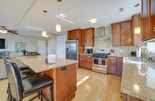 New Buffalo Apartment | Beautiful New Buffalo Condo Steps from Beach and Shops