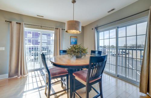 New Buffalo Apartment | Beautiful New Buffalo Condo Steps from Beach and Shops