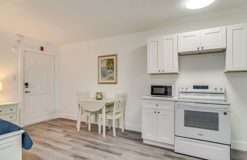 Pass-a-Grille Historic District Apartment | Cozy Pass-a-Grille Studio – Steps from the Beach!