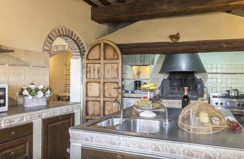 Acquasparta Villa | Idyllic Retreat with 360° Views and Inviting Pool