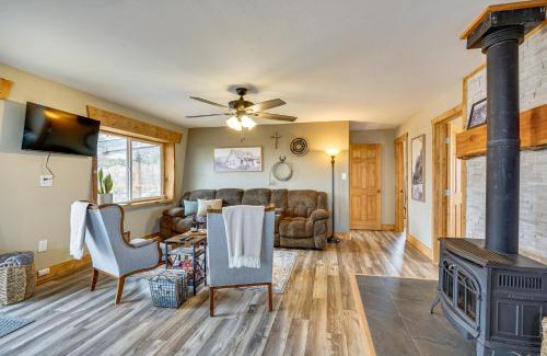 Beulah House | Scenic Rye Cabin with Deck and Mountain Views Awaits!