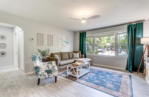Downtown House | Beautiful Sarasota Home with Yard - 2 Miles to Beach!