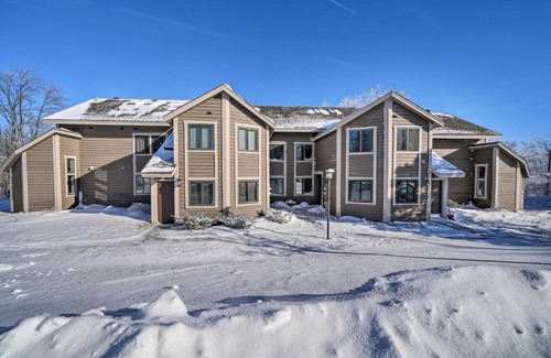Hidden Valley Apartment | Pet-Friendly Somerset Condo for Skiing, Hiking & Relaxation