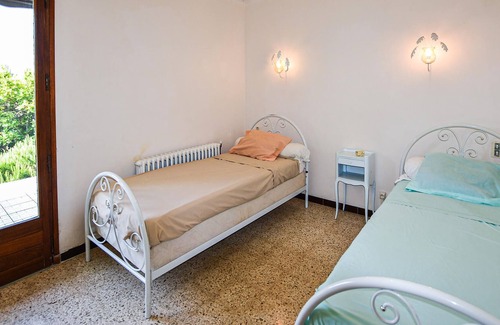 Taulignan House | Idyllic vacation home with private pool and panoramic views.