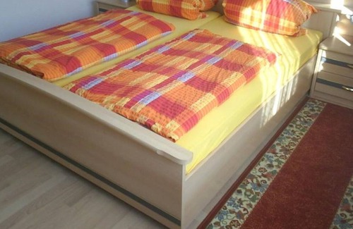Deggenhausertal Apartment | Idyllically Situated Holiday Apartment "Hermannshöhe FeWo 3" on the Farm with Balcony, Shared Garden, Playground, Terrace, Barbecue, Wi-Fi & TV; Parking Spaces Available